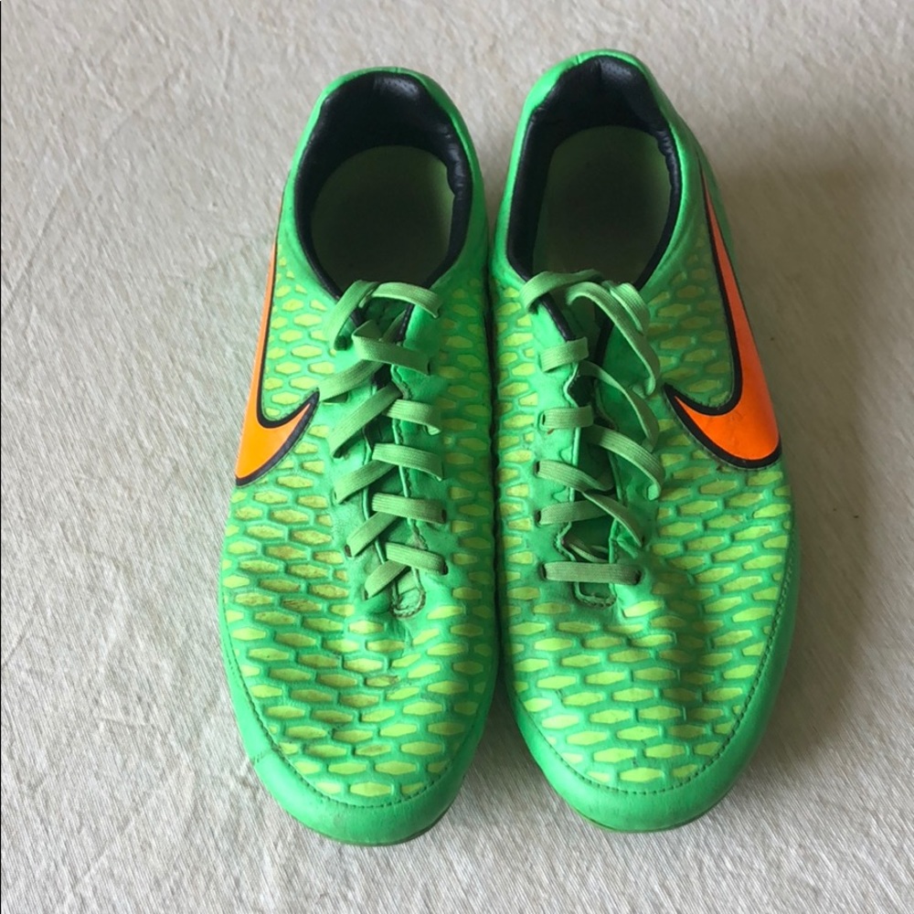Nike Magista soccer cleats men’s 7.5